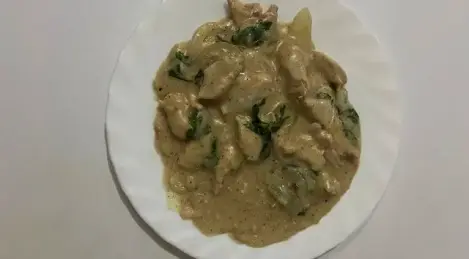 Stroganoff de ternera jugoso y tierno con filete de pollo