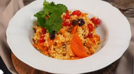 Pilaf with dried fruits