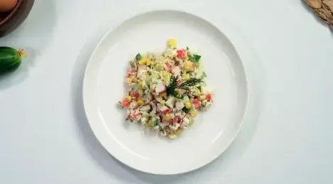 Krabbensalat mit Gurke