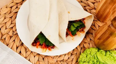 Burrito vegetariano con frijoles rojos