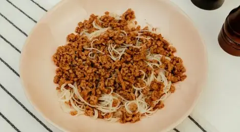 Glass noodles with minced meat