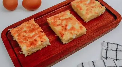 Cabbage pie with mayonnaise