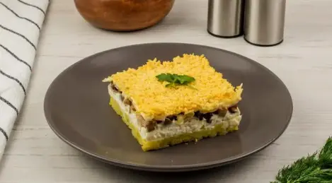 Insalata con funghi fritti