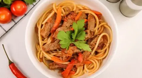 Spaghetti con carne