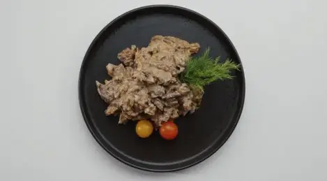 Boeuf Stroganoff mit Champignons und Sahne