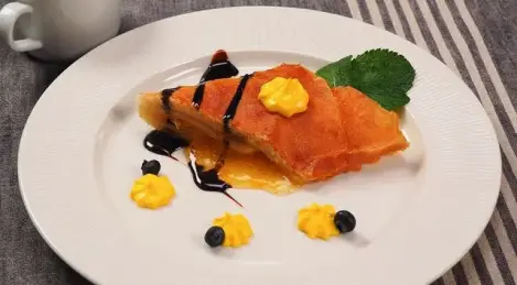Strudel with lemon