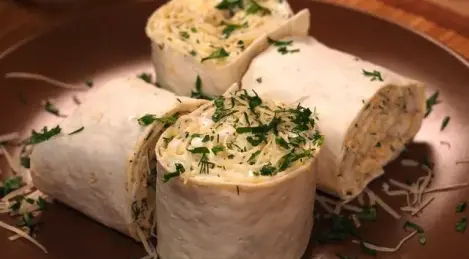 Rollo de lavash con queso