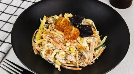 Ensalada con pollo ahumado