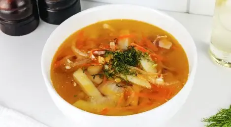 Zuppa di piselli con pancetta